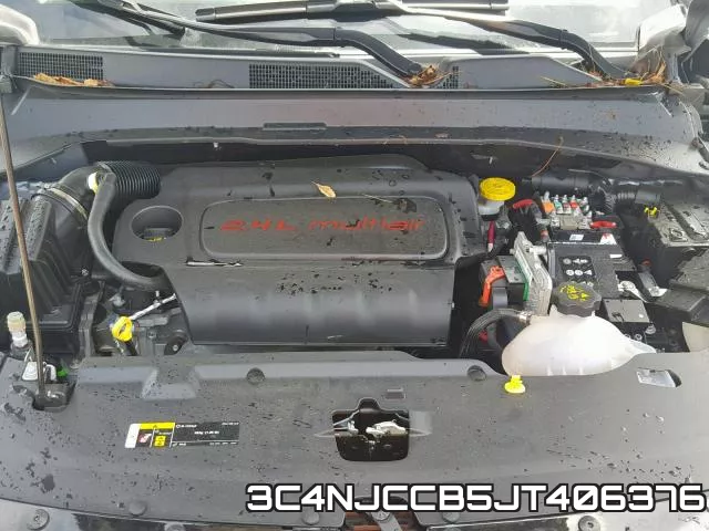 3C4NJCCB5JT406376 фото 8