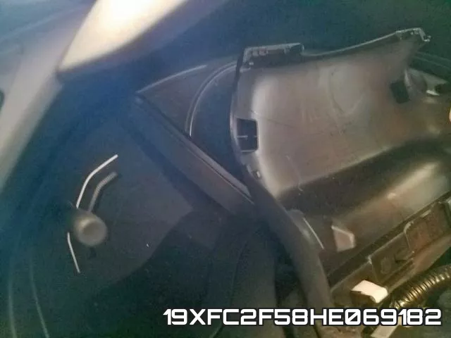 19XFC2F58HE069182 фото 8