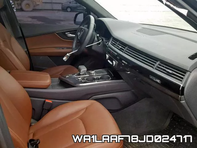 WA1LAAF78JD024717 фото 6