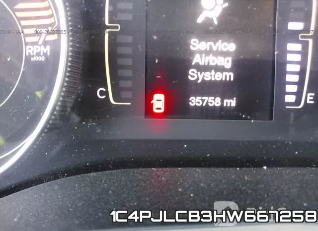 1C4PJLCB3HW667258 фото 8
