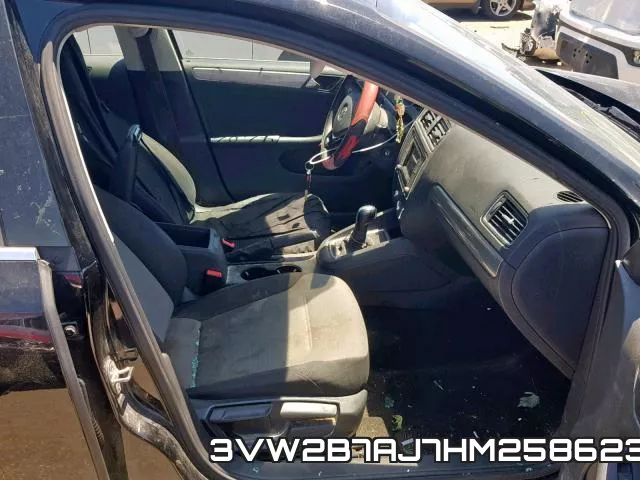 3VW2B7AJ7HM258623 фото 5