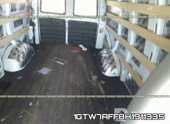 1GTW7AFF8H1911335 фото 9