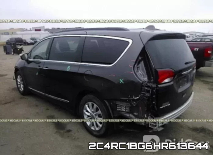 2C4RC1BG6HR613644 фото 4