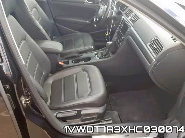 1VWDT7A3XHC030074 фото 6
