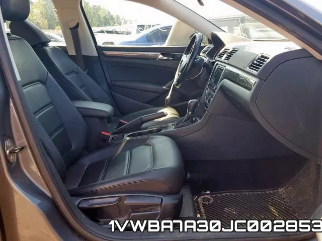 1VWBA7A30JC002853 фото 6