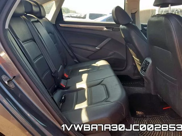 1VWBA7A30JC002853 фото 7