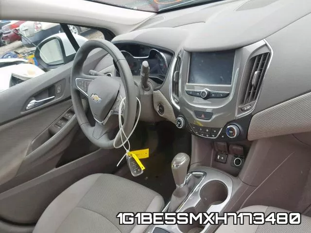 1G1BE5SMXH7173480 фото 10