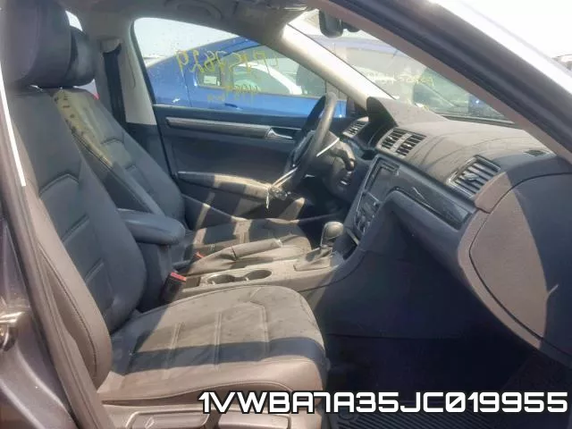 1VWBA7A35JC019955 фото 6