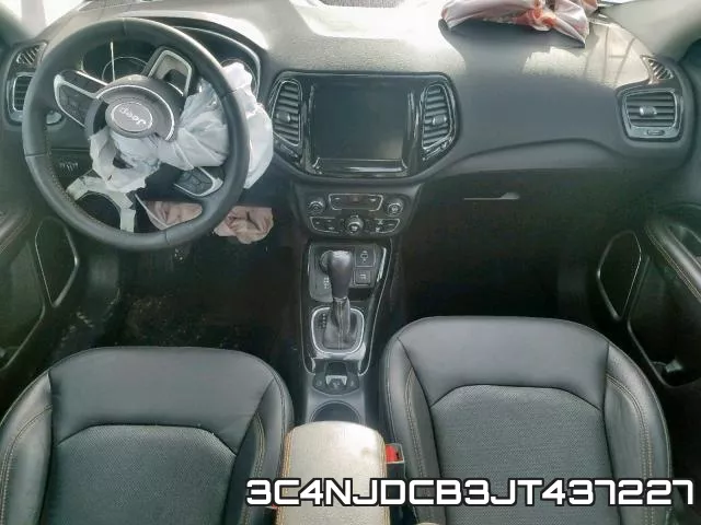 3C4NJDCB3JT437227 фото 10