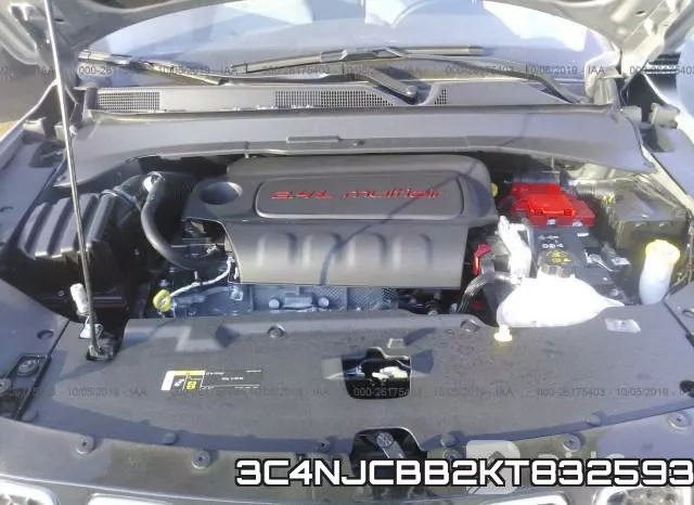 3C4NJCBB2KT832593 фото 2