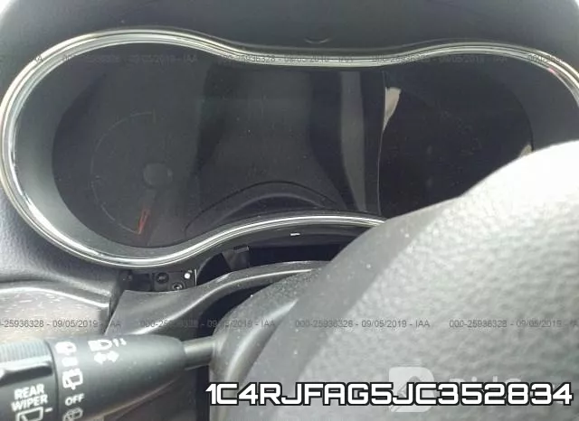 1C4RJFAG5JC352834 фото 8