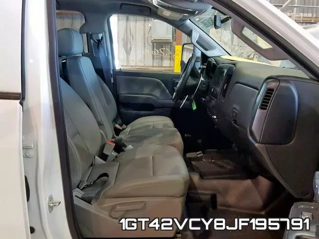 1GT42VCY8JF195791 фото 6