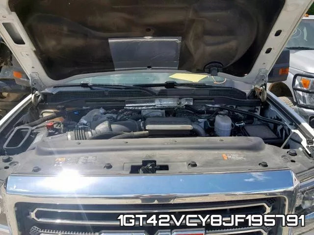 1GT42VCY8JF195791 фото 8