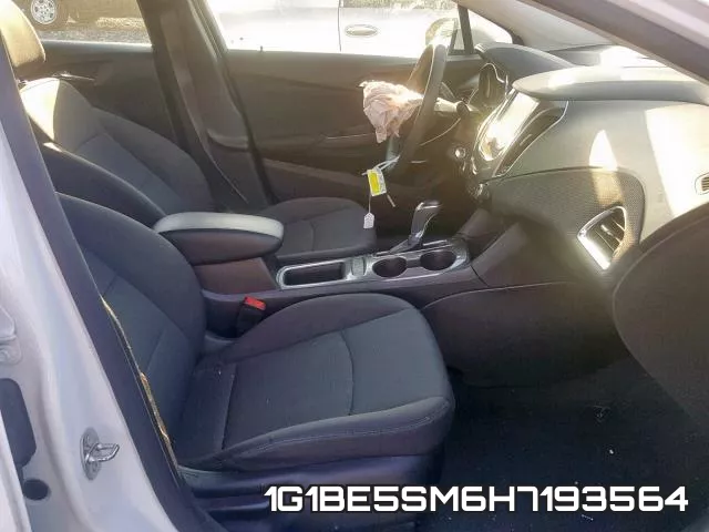 1G1BE5SM6H7193564 фото 6