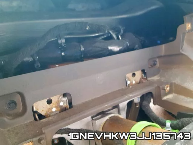 1GNEVHKW3JJ135743 фото 9