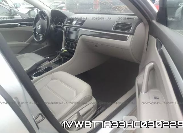 1VWBT7A33HC030229 фото 6