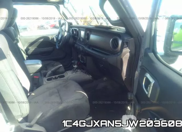 1C4GJXAN5JW203608 фото 6