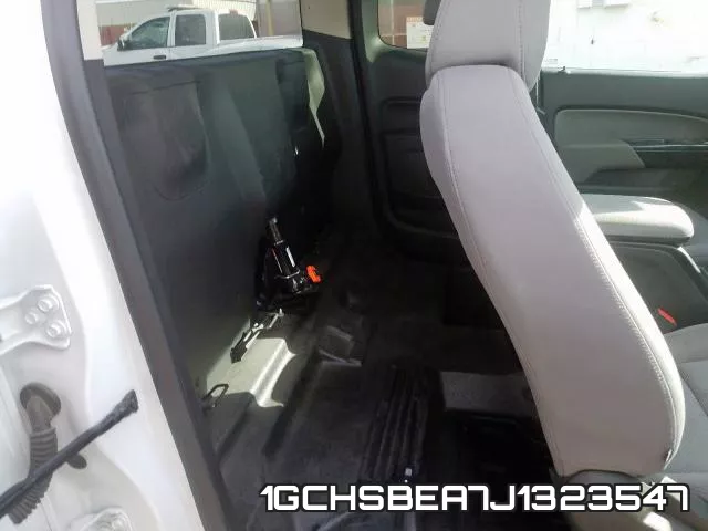 1GCHSBEA7J1323547 фото 7