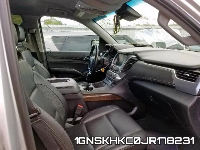 1GNSKHKC0JR178231 фото 6