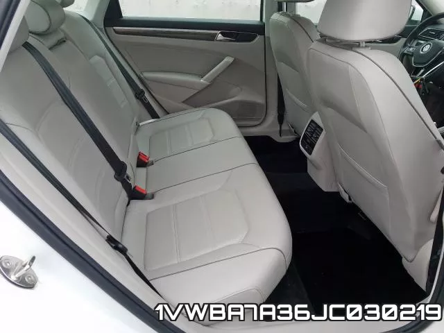 1VWBA7A36JC030219 фото 7