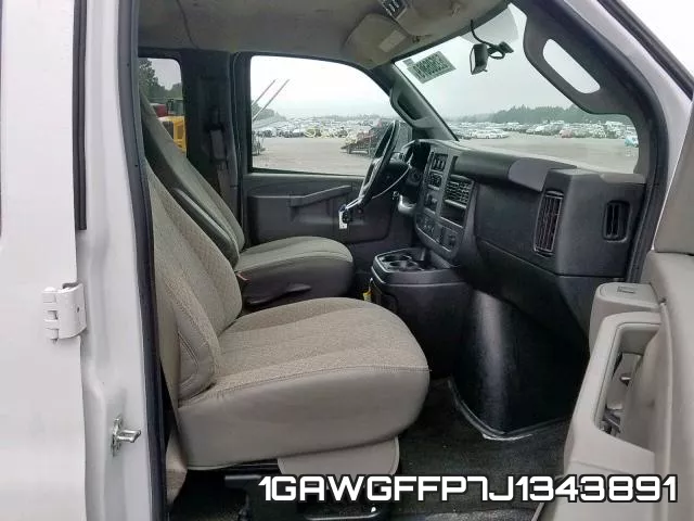 1GAWGFFP7J1343891 фото 6