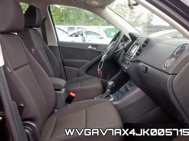 WVGAV7AX4JK005715 фото 6