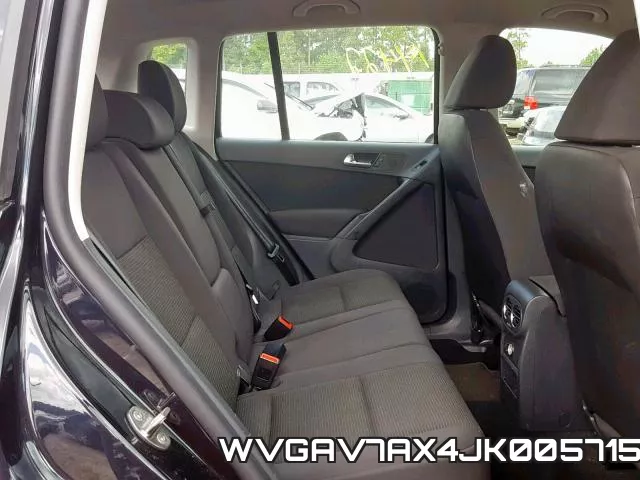 WVGAV7AX4JK005715 фото 7