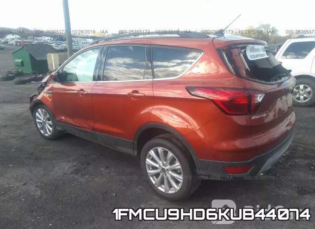 1FMCU9HD6KUB44074 фото 4