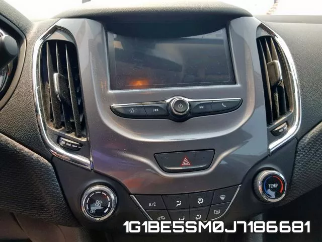 1G1BE5SM0J7186681 фото 10