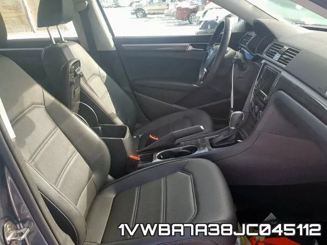1VWBA7A38JC045112 фото 6