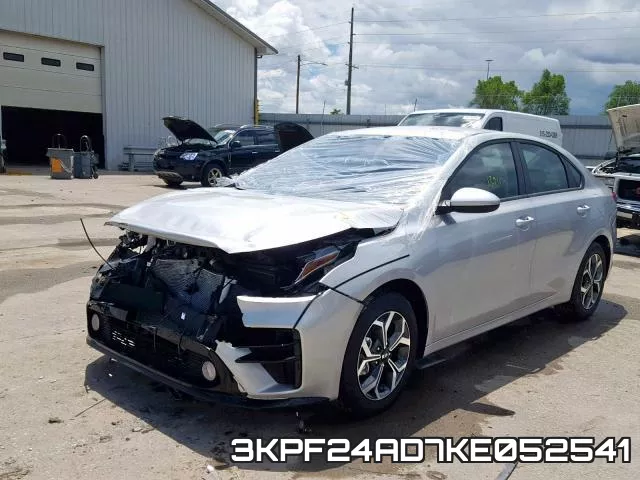 3KPF24AD7KE052541 фото 3