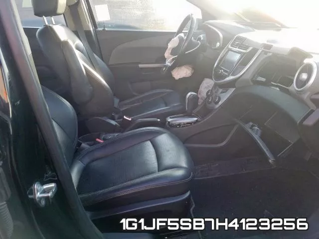 1G1JF5SB7H4123256 фото 6