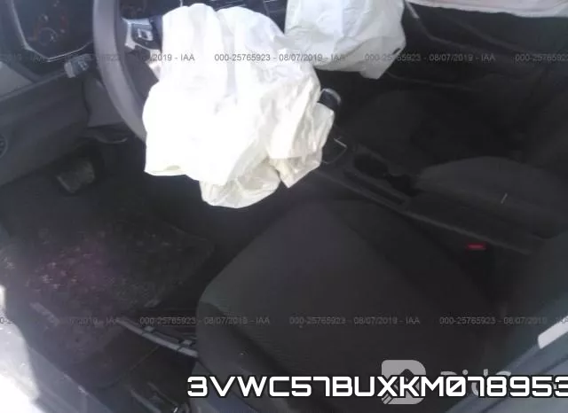 3VWC57BUXKM078953 фото 6