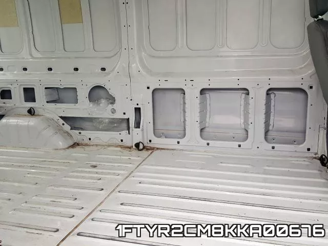 1FTYR2CM8KKA00676 фото 7