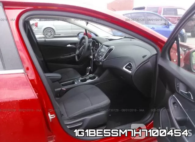 1G1BE5SM7H7100454 фото 6