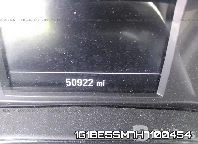 1G1BE5SM7H7100454 фото 8