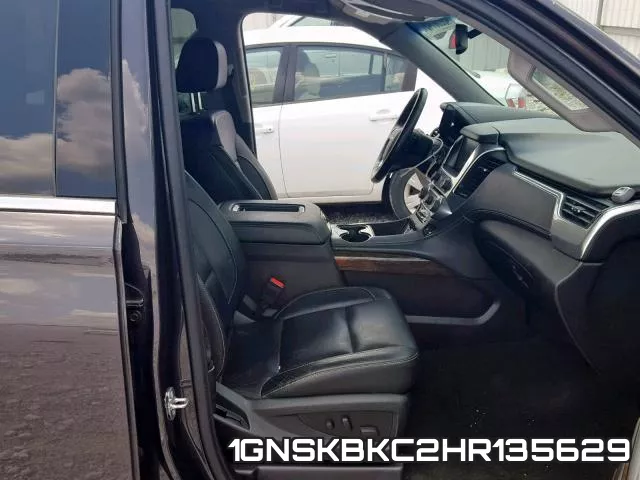1GNSKBKC2HR135629 фото 6