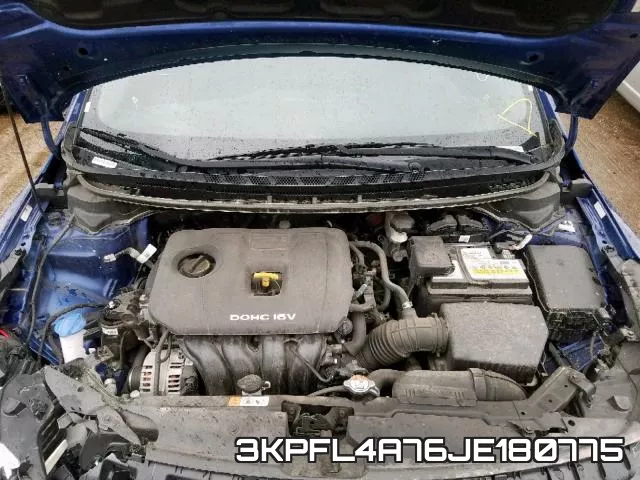 3KPFL4A76JE180775 фото 8