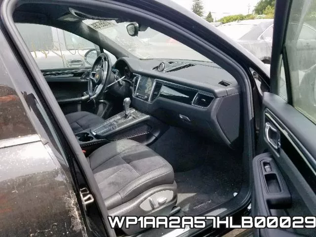 WP1AA2A57HLB00029 фото 6
