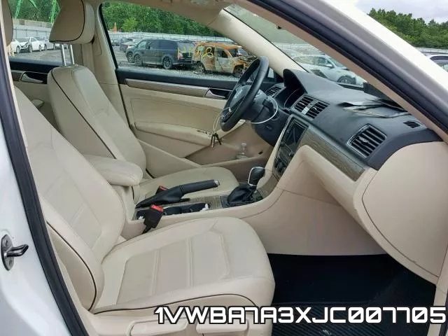 1VWBA7A3XJC007705 фото 6