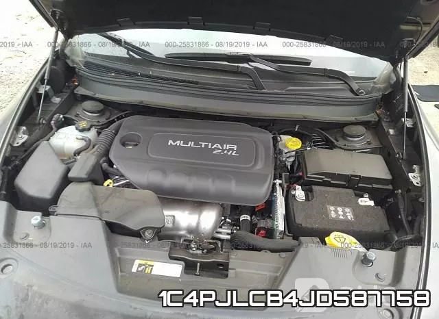 1C4PJLCB4JD587758 фото 2