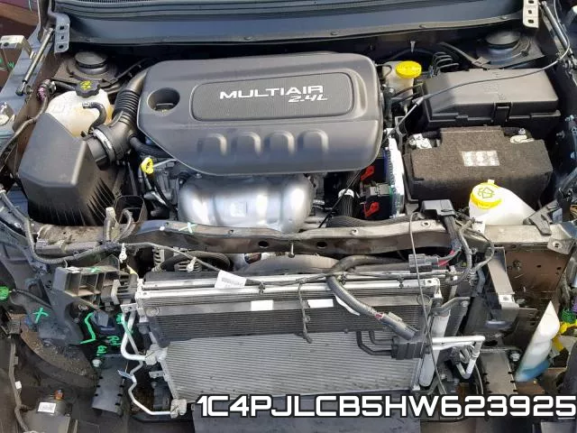 1C4PJLCB5HW623925 фото 8