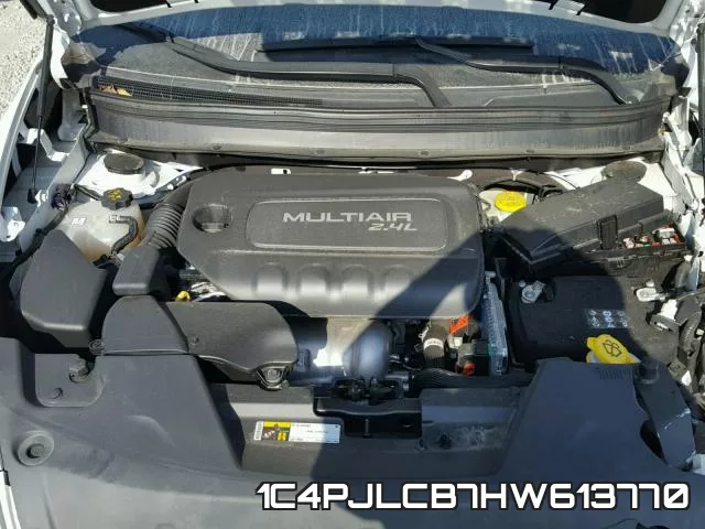 1C4PJLCB7HW613770 фото 8