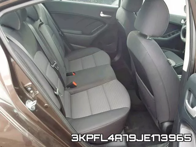 3KPFL4A79JE173965 фото 7