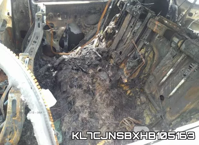 KL7CJNSBXHB105163 фото 9