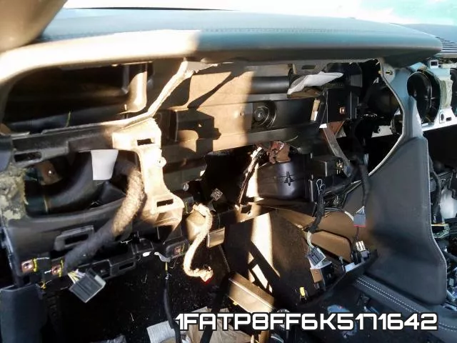 1FATP8FF6K5171642 фото 9