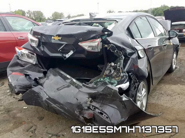 1G1BE5SM7H7137357 фото 4