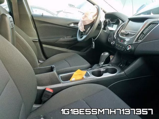 1G1BE5SM7H7137357 фото 5