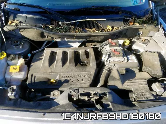 1C4NJRFB9HD180180 фото 8