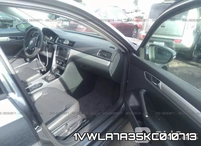 1VWLA7A35KC010713 фото 6